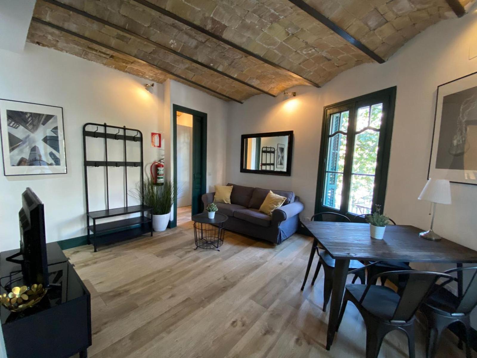 Rent - Gaudi House *
